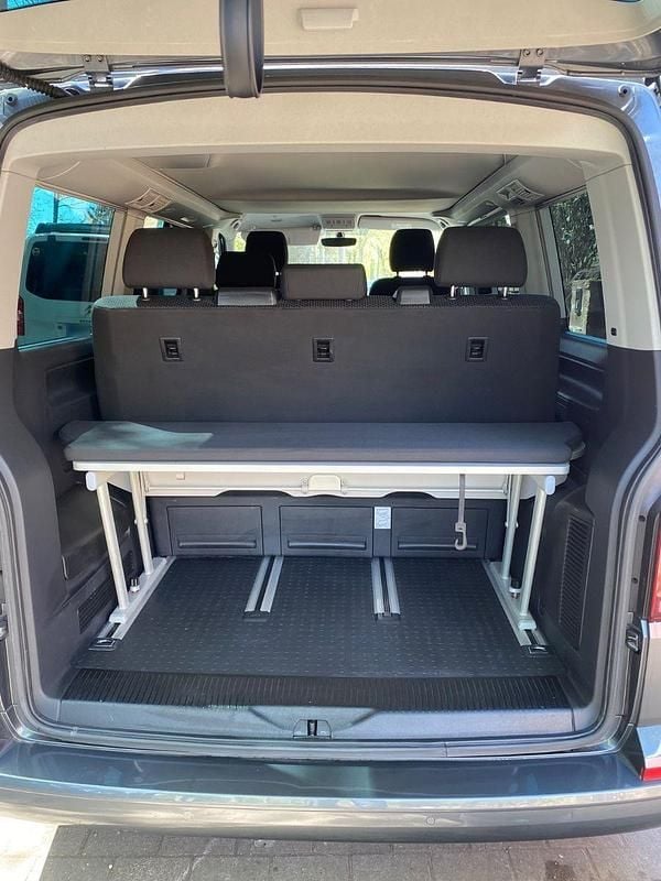 Gebraucht VW California California 204 PS (150 kW) 2018 Grau Van