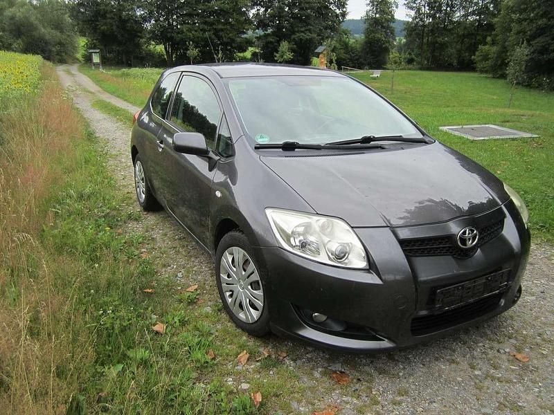 Gebraucht Toyota Auris 97 PS (71 kW) 2009 Limousine