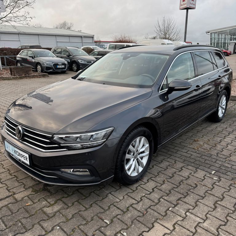 Grau Gebraucht 2019 VW Passat Business Kombi | 21.433 € (Fairer Preis) - Bild 1/4