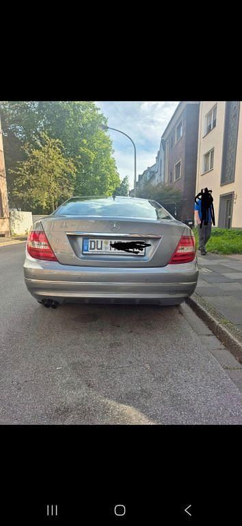 Gebraucht Mercedes C180 156 PS (114 kW) 2011 Grau Coupé