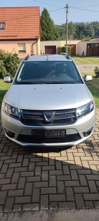 Silber Gebraucht 2015 Dacia Logan MCV Limousine | 4.499 € (Fairer Preis) - Bild 1/4