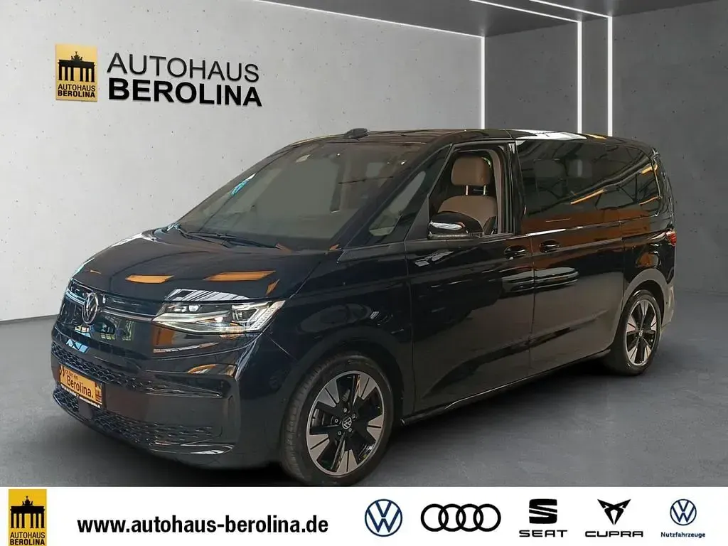 Gebraucht VW Multivan Life 150 PS (110 kW) 2025 Deep black perleffekt Van / Kleinbus