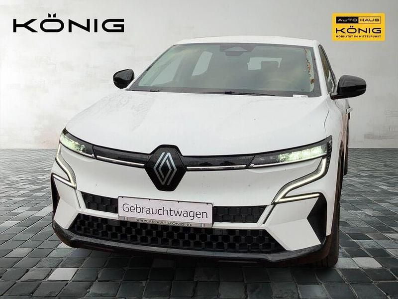 Weiss Gebraucht 2022 Renault Mégane IV Limousine | 19.442 € (Superpreis) - Bild 1/4