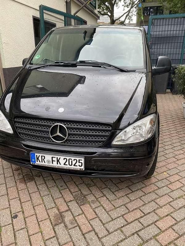 Schwarz Gebraucht 2010 Mercedes Vito Van / Kleinbus | 7.200 € (Superpreis) - Bild 1/4