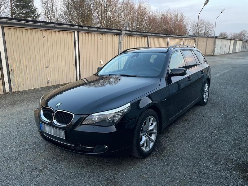 Gebraucht BMW 530 235 PS (172 kW) 2007 Schwarz Kombi