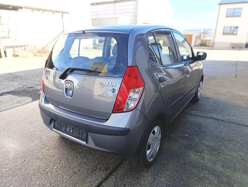Gebraucht Hyundai i10 Edition+ 67 PS (49 kW) 2010 Grau Kleinwagen