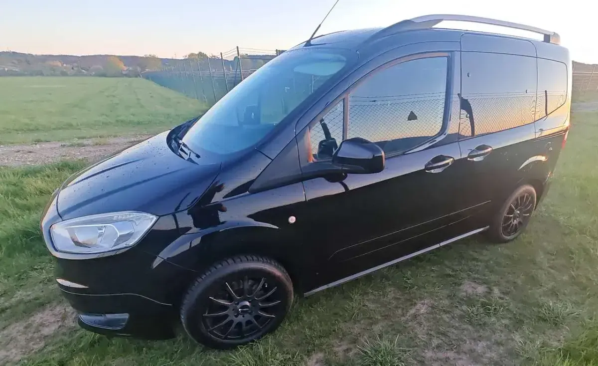 Occasion Ford Tourneo 101 ch (74 kW) 2018 Noir Break