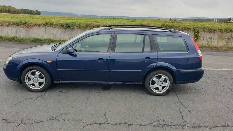 Blau Gebraucht 2001 Ford Mondeo Kombi | 1.000 € (Fairer Preis) - Bild 1/4