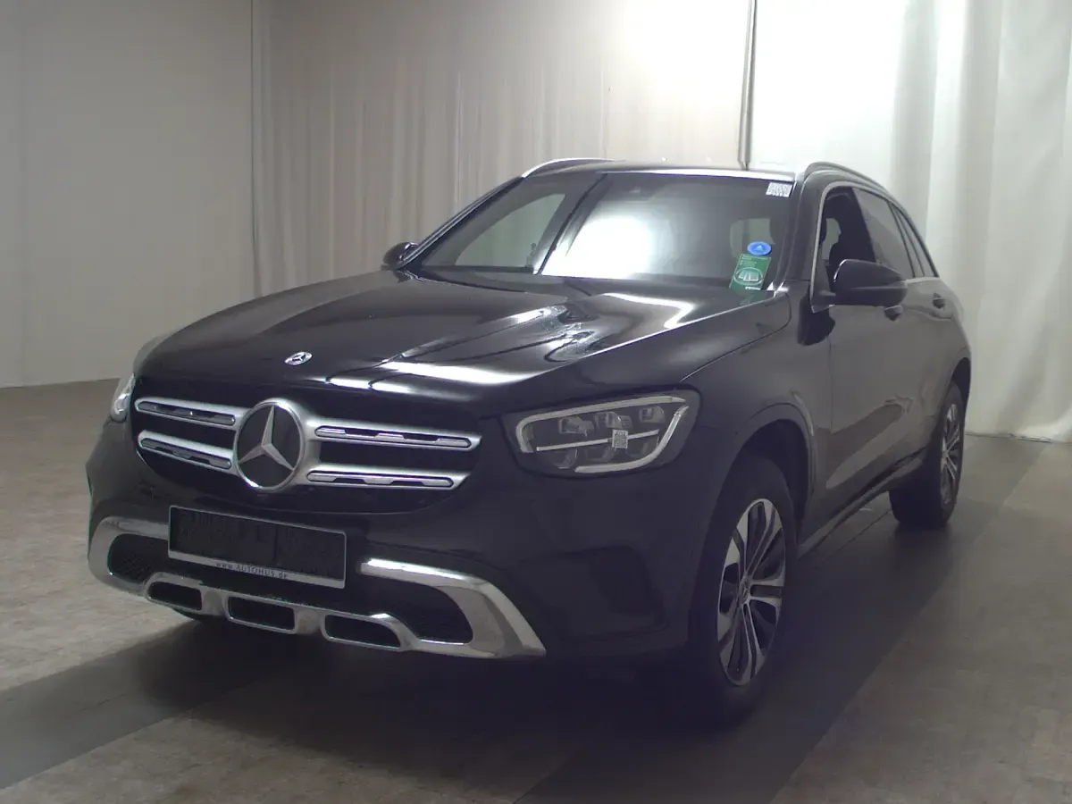 Gebraucht Mercedes GLC300de 306 PS (225 kW) 2022 Schwarz SUV