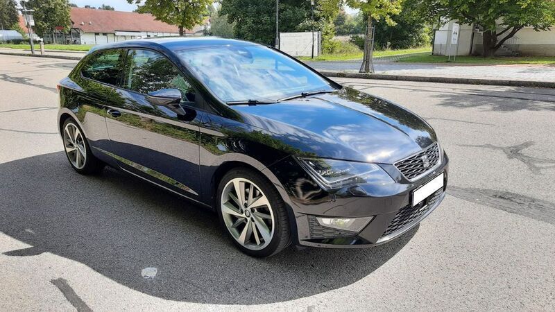 Schwarz Gebraucht 2016 Seat Leon SC FR Kleinwagen | 13.900 € (Etwas zu teuer) - Bild 1/4