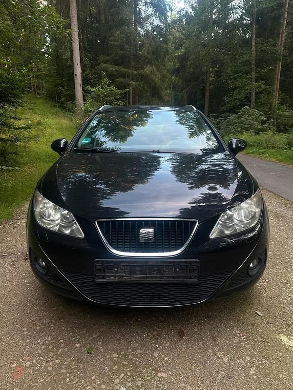 Schwarz Gebraucht 2011 Seat Ibiza ST Kombi | 1.500 € (Superpreis) - Bild 1/4