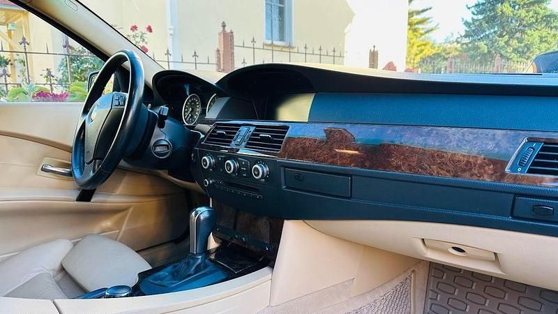 Gebraucht BMW 525 218 PS (160 kW) 2006 Schwarz Kombi