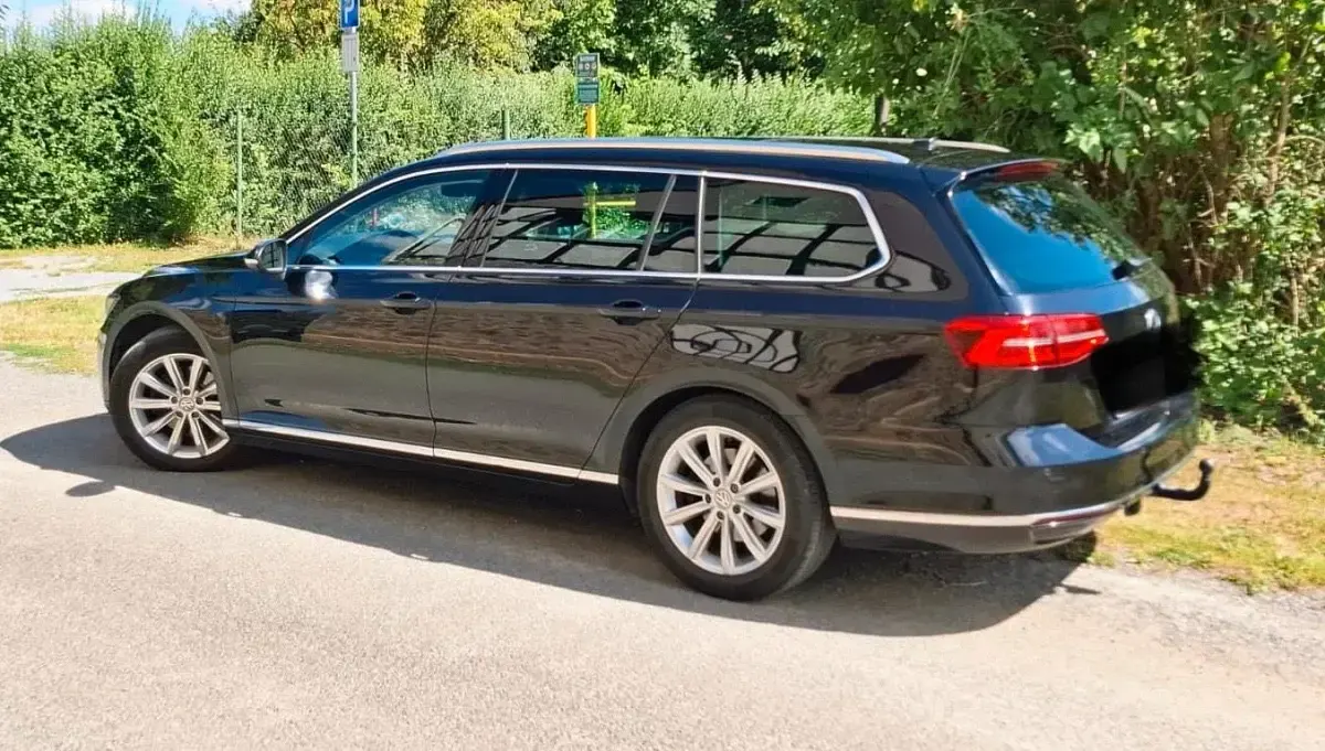 Gebraucht VW Passat 150 PS (110 kW) 2016 Schwarz Kombi