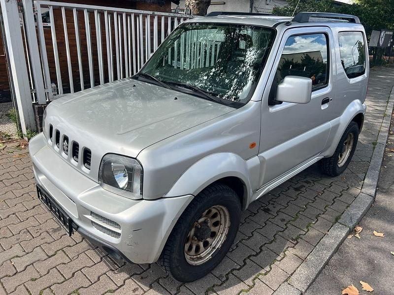 Silber Gebraucht 2009 Suzuki Jimny Comfort SUV | 5.200 € - Bild 1/4