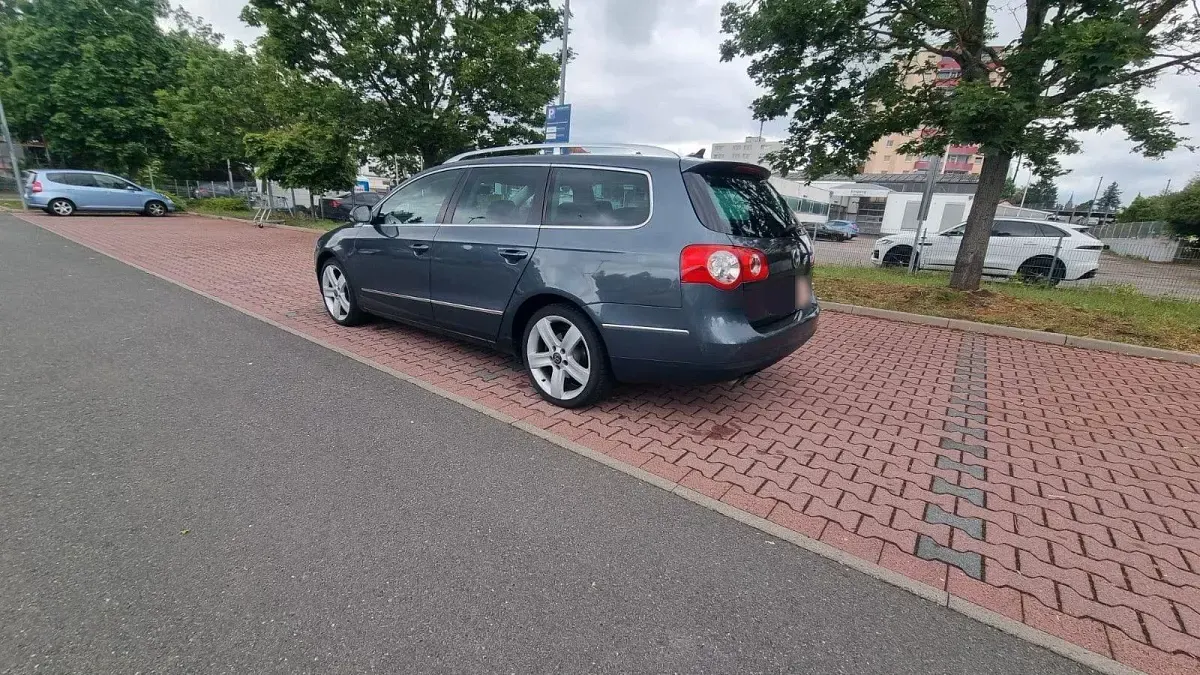 Gebraucht VW Passat Highline 170 PS (125 kW) 2010 Grau Kombi