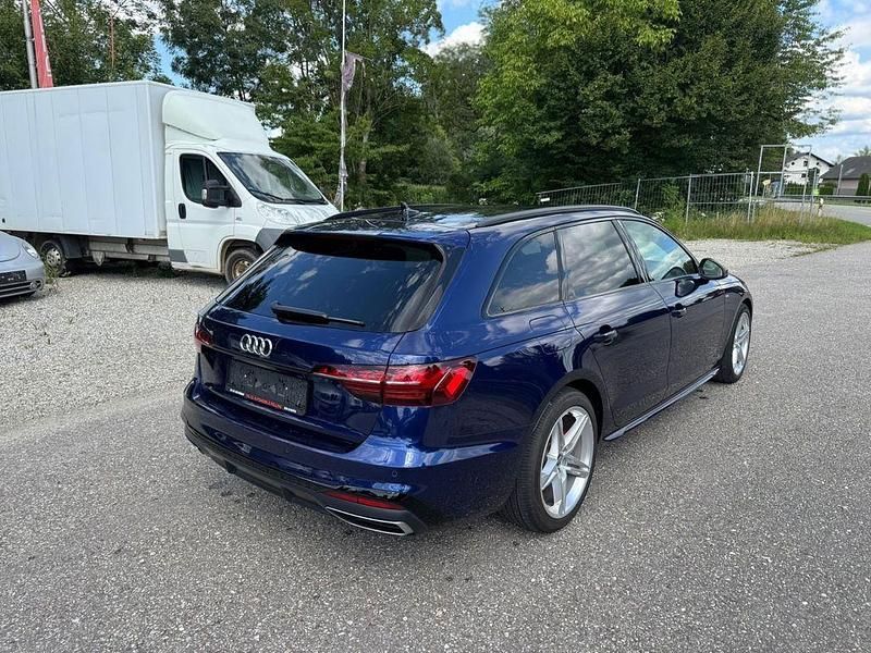 Second-hand Audi A4 S-Line 204 CP (150 kW) 2021 Albastru Break