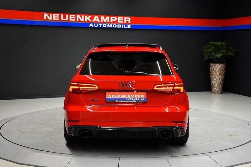 Gebraucht Audi RS3 Ambiente 400 PS (294 kW) 2020 Rot Limousine