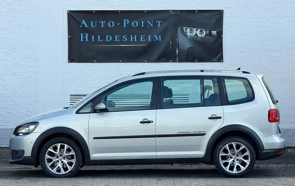 Używany VW Touran Cross 170 KM (125 kW) 2014 Złoty Minivan