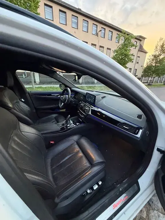 Gebraucht BMW 530 Sport Line 265 PS (194 kW) 2018 Weiß Kombi