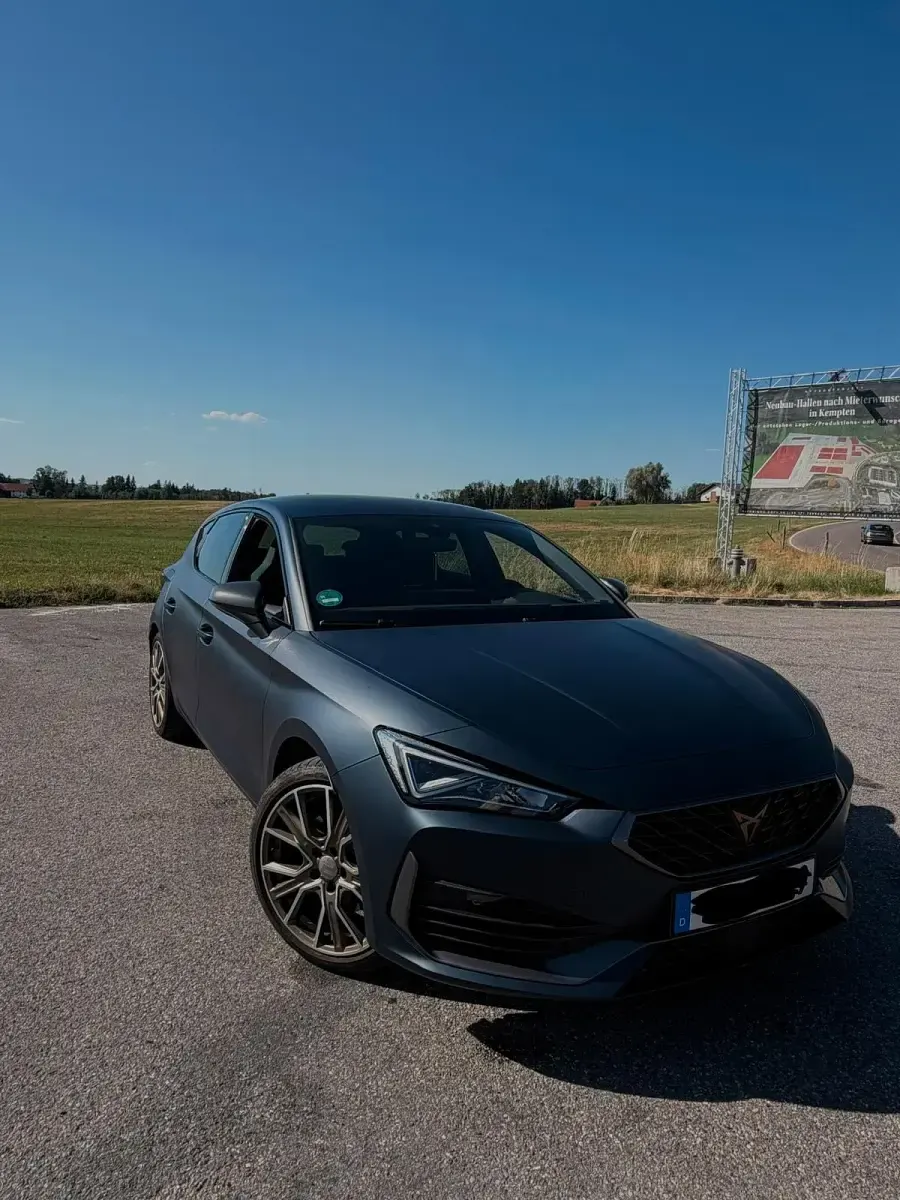 Gebraucht Cupra Leon 204 PS (150 kW) 2022 Blau Limousine