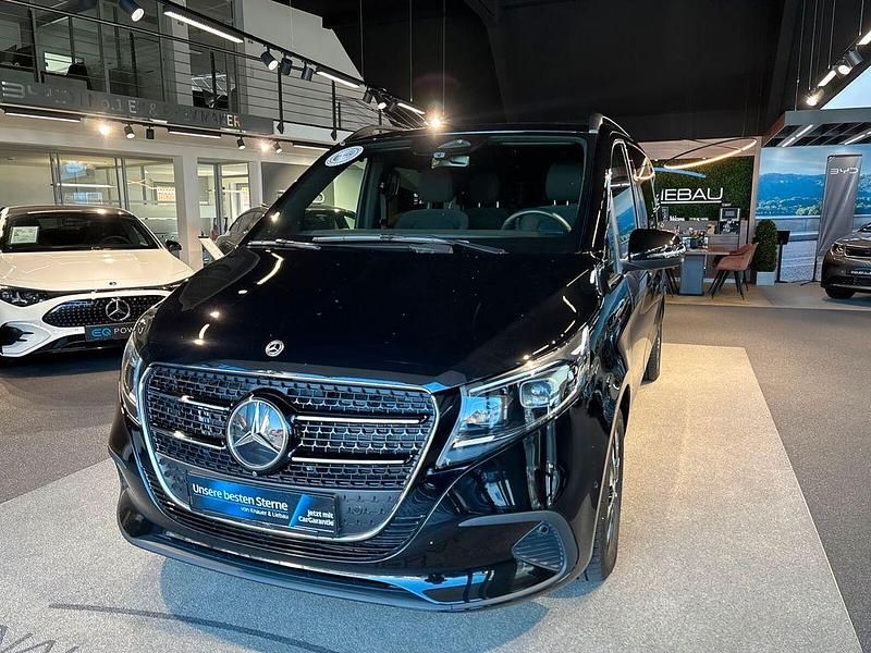 Gebraucht Mercedes V250 Style 190 PS (139 kW) 2024 Schwarz Van / Kleinbus