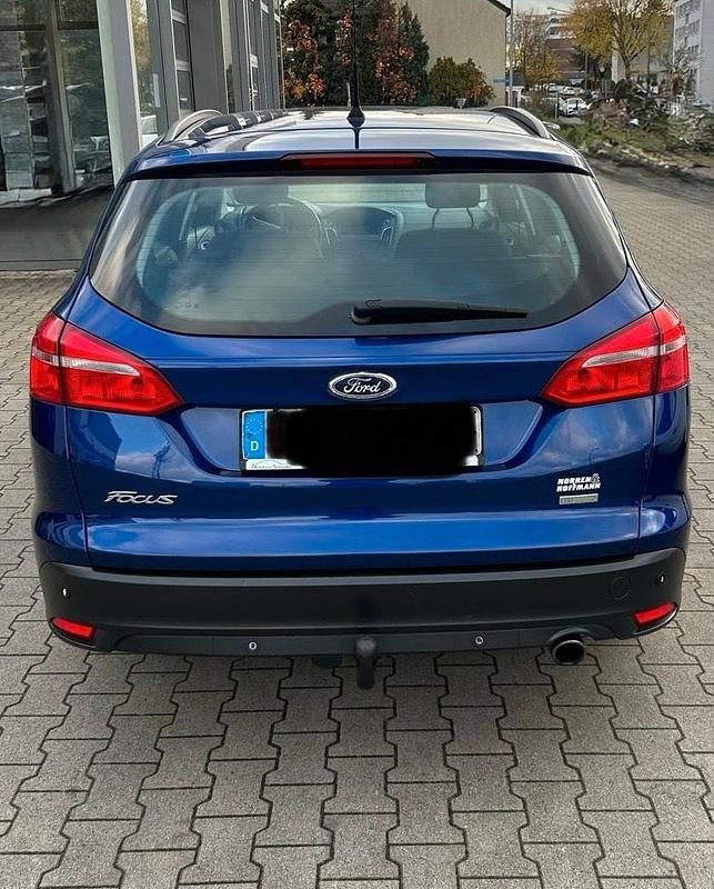 Second-hand Ford Focus 150 CP (110 kW) 2017 Albastru Break
