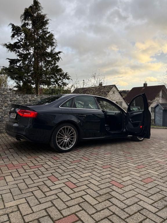 Gebraucht Audi S4 Sport 333 PS (244 kW) 2011 Blau Limousine