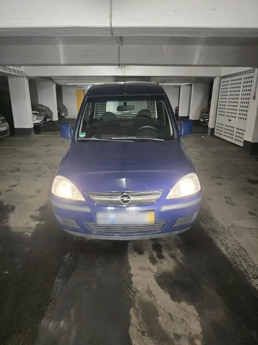 Usado Opel Combo 94 HP (69 kW) 2009 Azul Monovolume