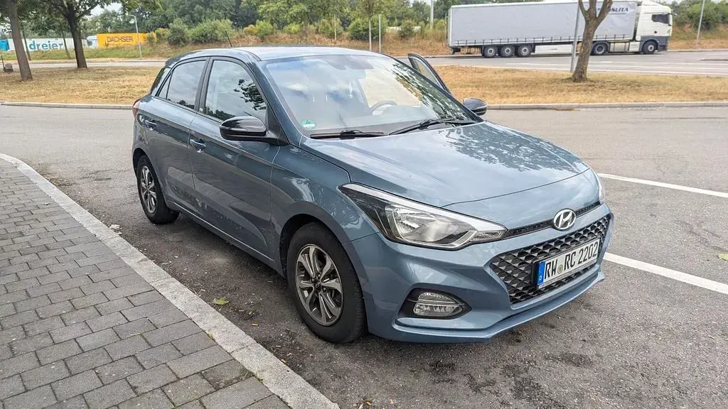 Gebraucht Hyundai i20 Active 101 PS (74 kW) 2019 Blau Kleinwagen