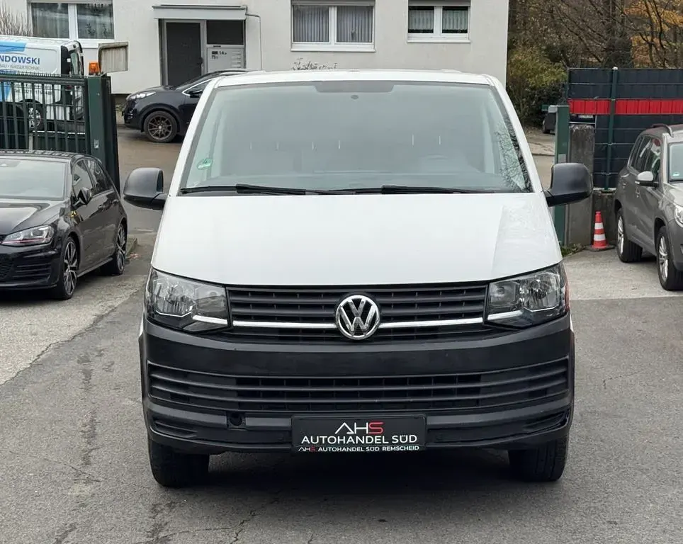 Gebraucht VW Transporter 102 PS (75 kW) 2019 Candyweiß Van