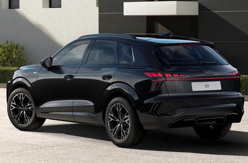 Nouă Audi Q3 Advanced 150 CP (110 kW) 2025 Negru SUV