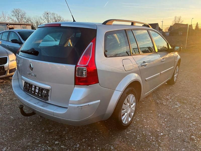 Gebraucht Renault Mégane II Avantage 111 PS (81 kW) 2009 Grau Limousine