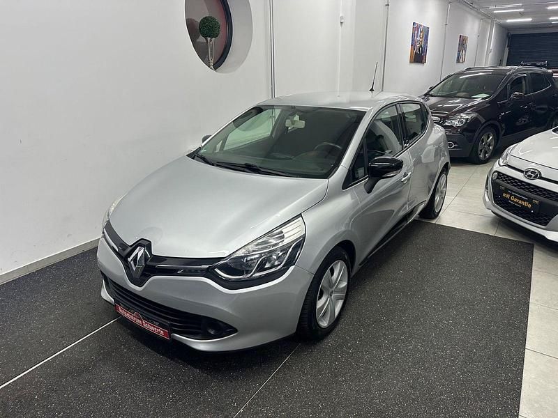 Gebraucht Renault Clio IV Luxe 73 PS (53 kW) 2014 Silber Kleinwagen
