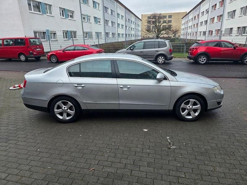 Gebraucht VW Passat Trendline 105 PS (77 kW) 2007 Silber Limousine