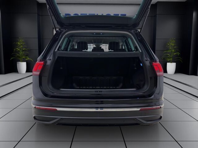 Gebraucht VW Tiguan Active 122 PS (89 kW) 2022 Schwarz SUV
