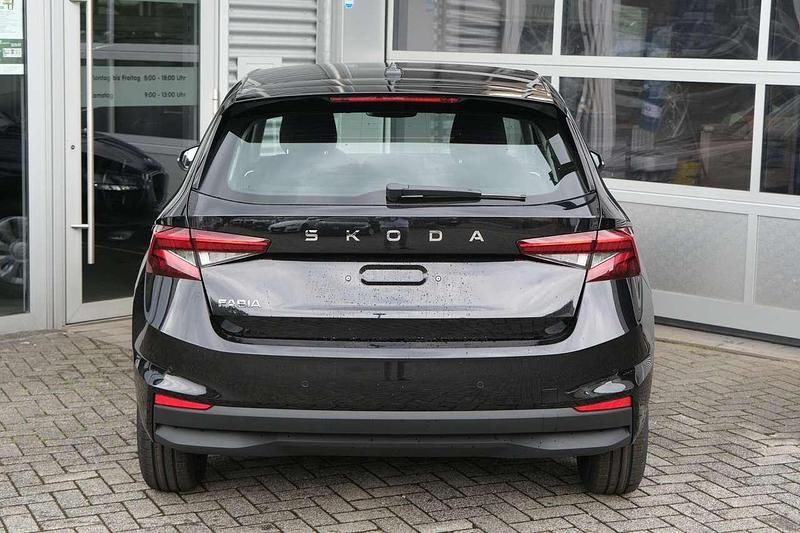 Neu Skoda Fabia Selection 95 PS (69 kW) 2025 Black magic perleffekt Kleinwagen