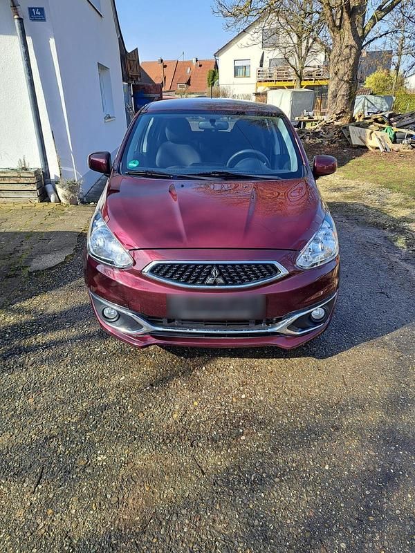 Gebraucht Mitsubishi Space Star 71 PS (52 kW) 2017 Rot Kleinwagen