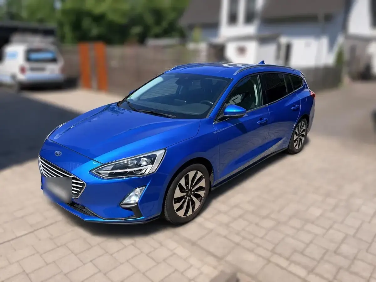 Gebraucht Ford Focus Cool & Connect 125 PS (91 kW) 2018 Blau Kombi