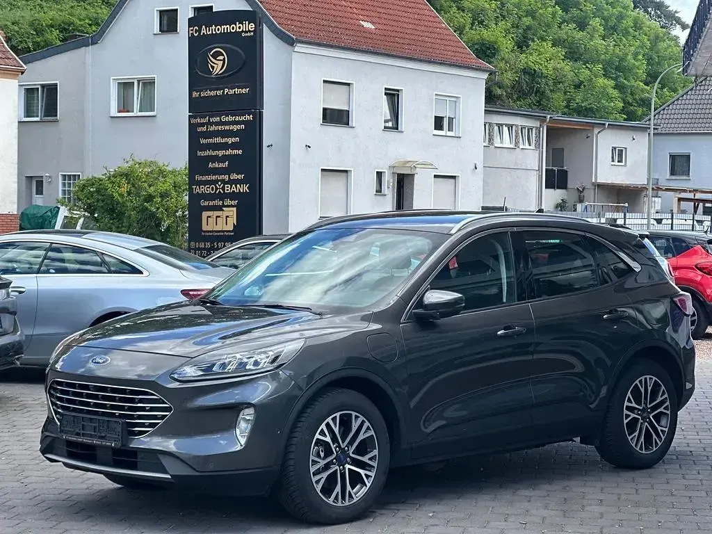 Gebraucht Ford Kuga Titanium 152 PS (111 kW) 2021 Grau SUV