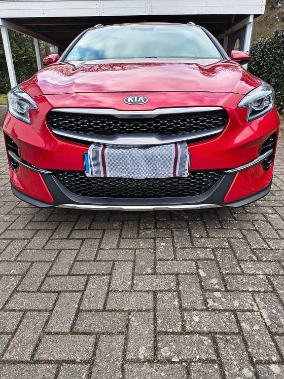 Gebraucht Kia XCeed Vision 160 PS (117 kW) 2022 Rot SUV