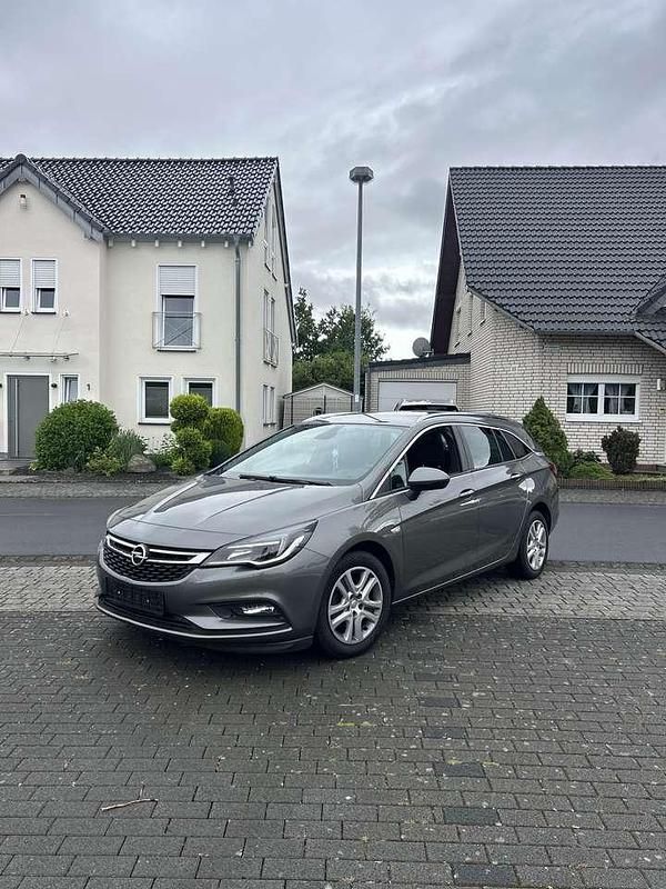 Grau Gebraucht 2017 Opel Astra Dynamic Kombi | 7.500 € (Guter Preis) - Bild 1/4