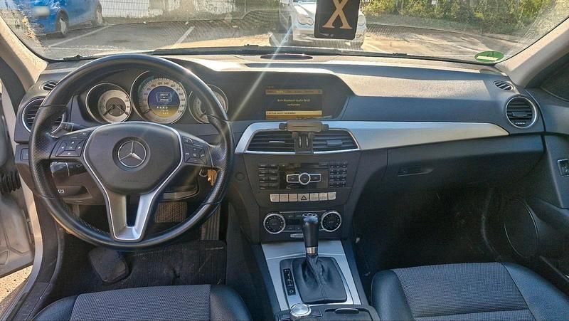Gebraucht Mercedes C200 184 PS (135 kW) 2011 Silber Kombi