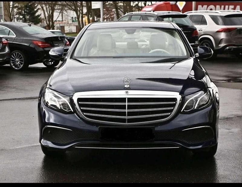 Gebraucht Mercedes E250 Exclusive 211 PS (155 kW) 2018 Blau Limousine