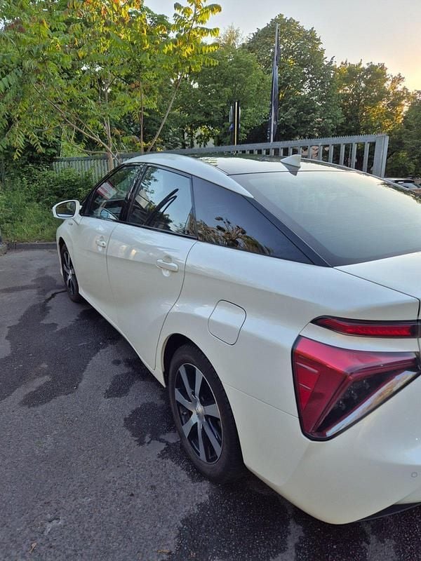 Gebraucht Toyota Mirai 182 PS (133 kW) 2020 Weiß Limousine