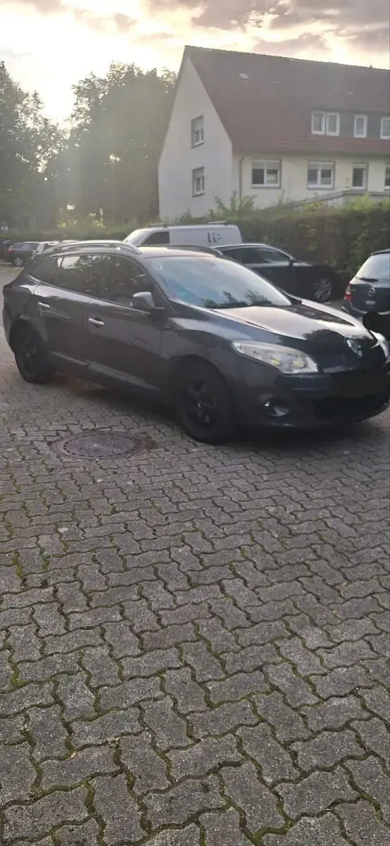Gebraucht Renault Mégane GrandTour 131 PS (96 kW) 2009 Schwarz Kombi