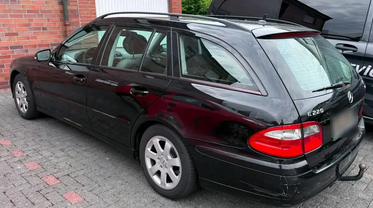 Gebraucht Mercedes E220 170 PS (125 kW) 2007 Schwarz Kombi