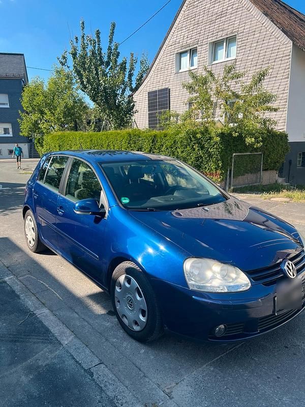 Blau Gebraucht 2006 VW Golf Limousine | 2.200 € (Guter Preis) - Bild 1/4