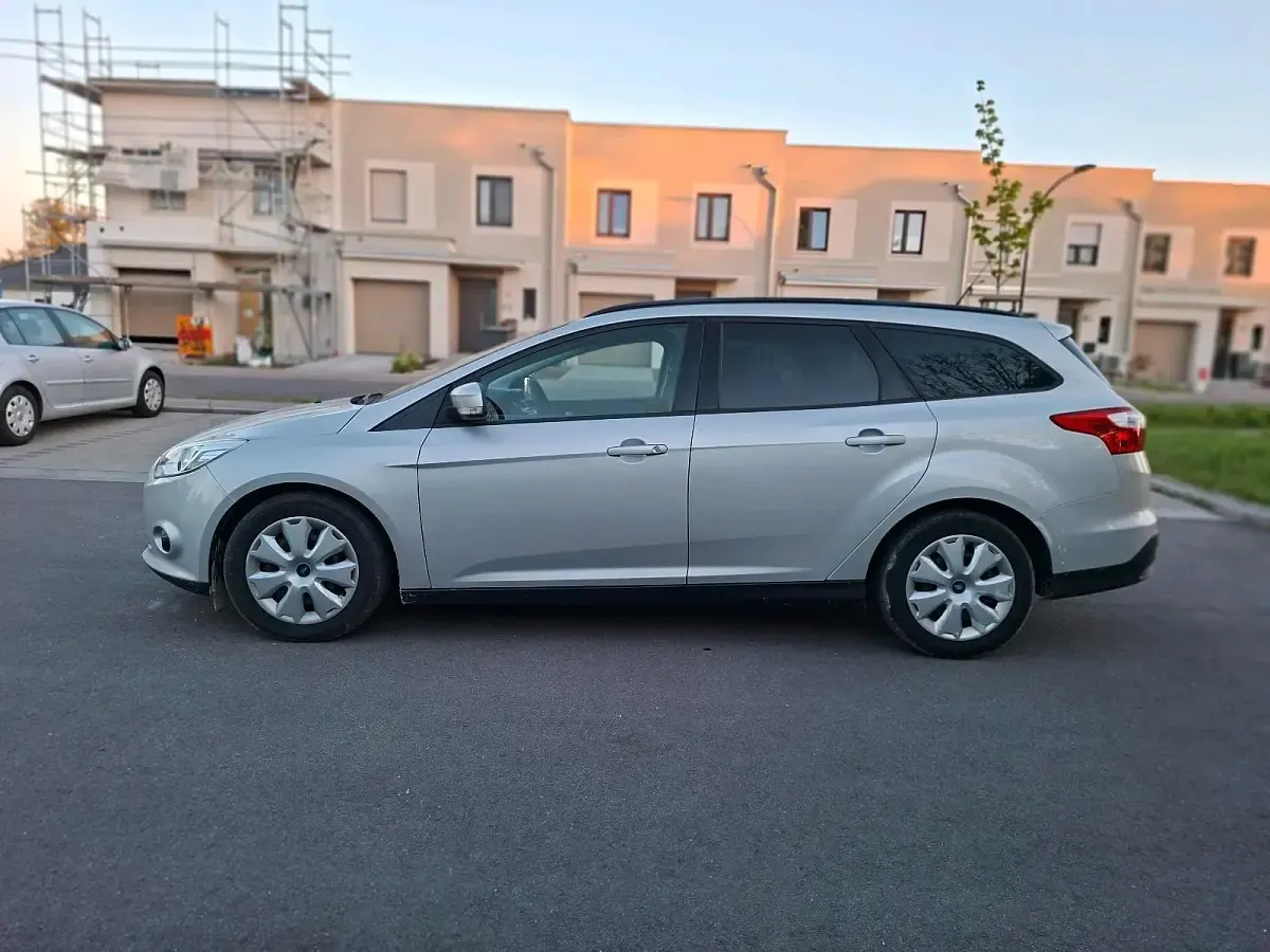Occasion Ford Focus 105 ch (77 kW) 2013 Argent Break