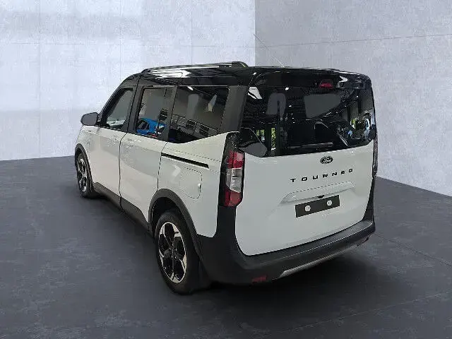 Neu Ford Tourneo Courier Active 125 PS (91 kW) 2025 Van / Kleinbus