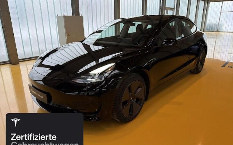 Schwarz Gebraucht 2022 Tesla Model 3 Standard Range Limousine | 29.900 € (Fairer Preis) - Bild 1/4